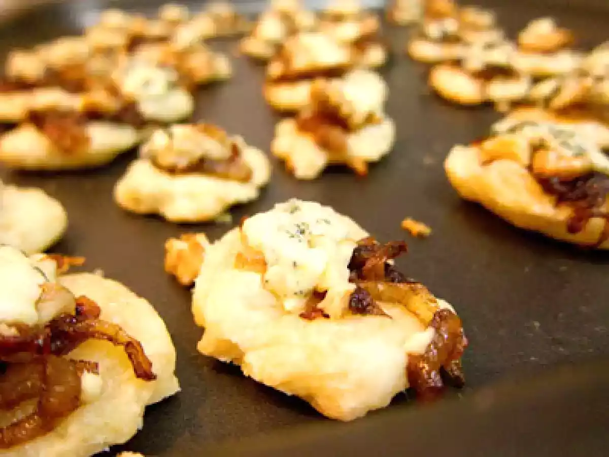 Massa folhada com nozes e gorgonzola