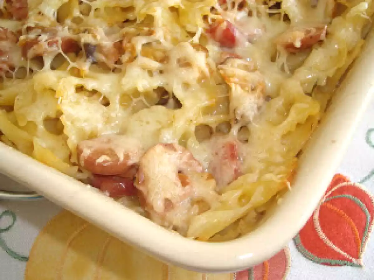 Massa gratinada com carnes e cogumelos