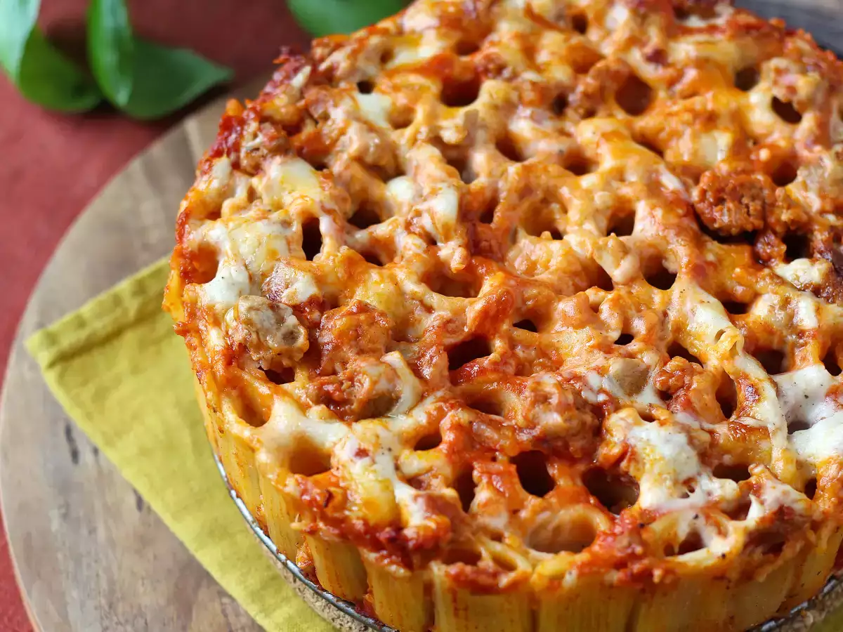 Massa gratinada com linguiça e bechamel cremoso (timballo de rigatoni) - foto 2