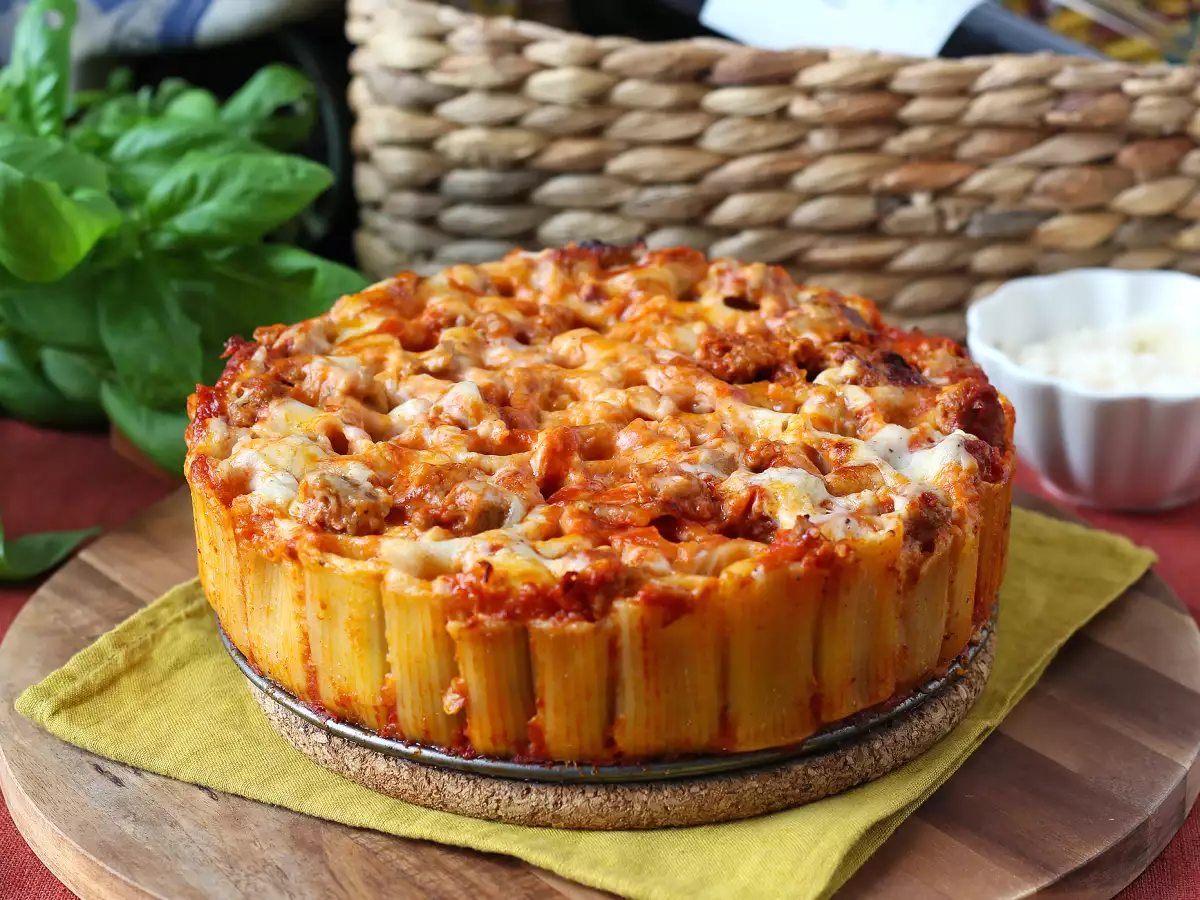 Massa gratinada com linguiça e bechamel cremoso (timballo de rigatoni) - foto 4