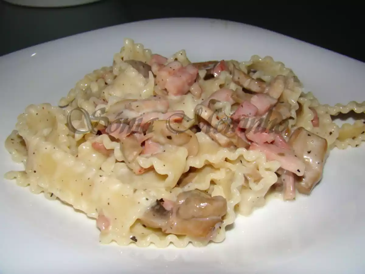 Massada de Bacon, Fiambre e Cogumelos aromatizado com Manjericão Seco