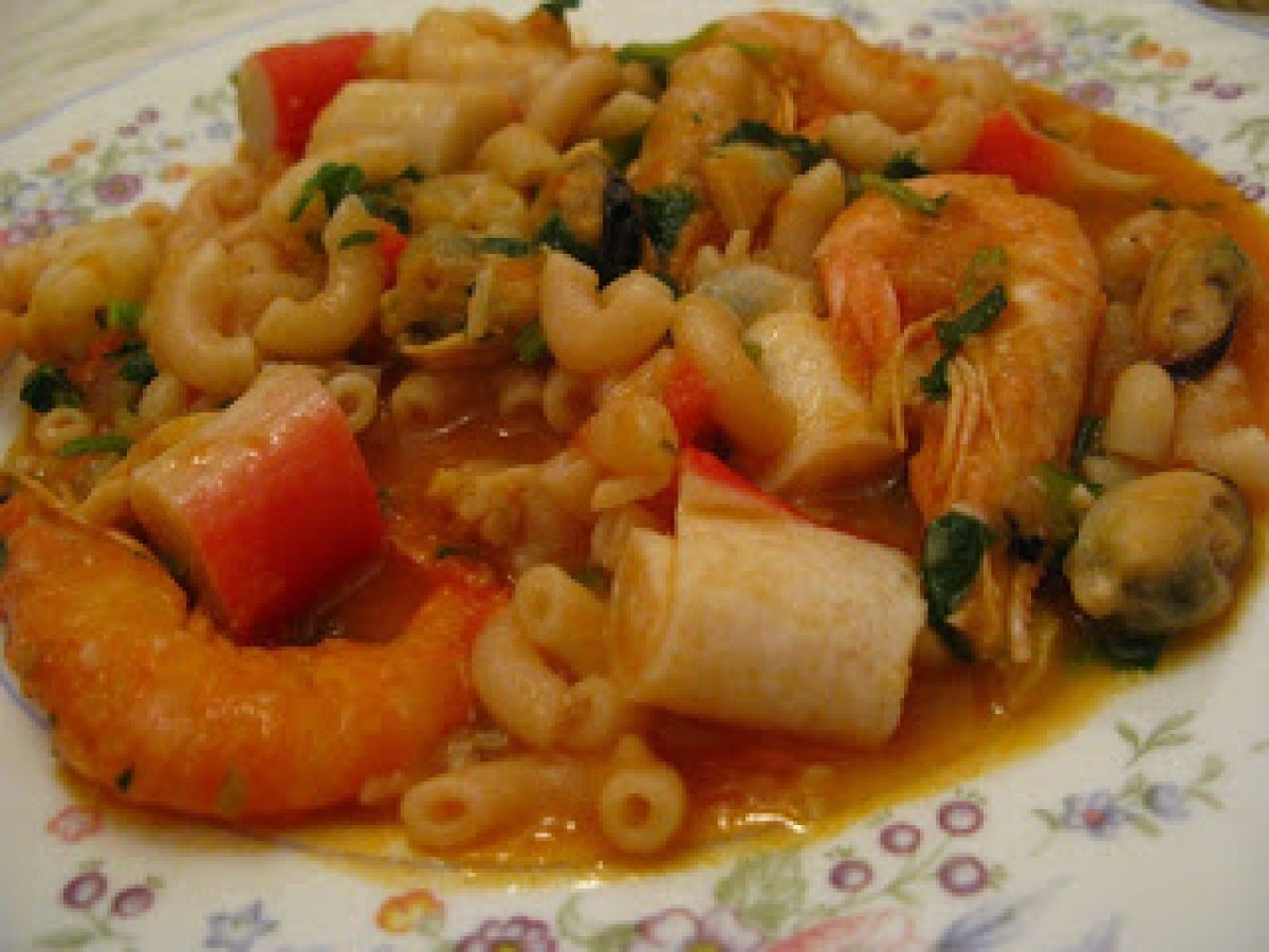 MASSADA DE CAMARÃO COM MEXILHÃO