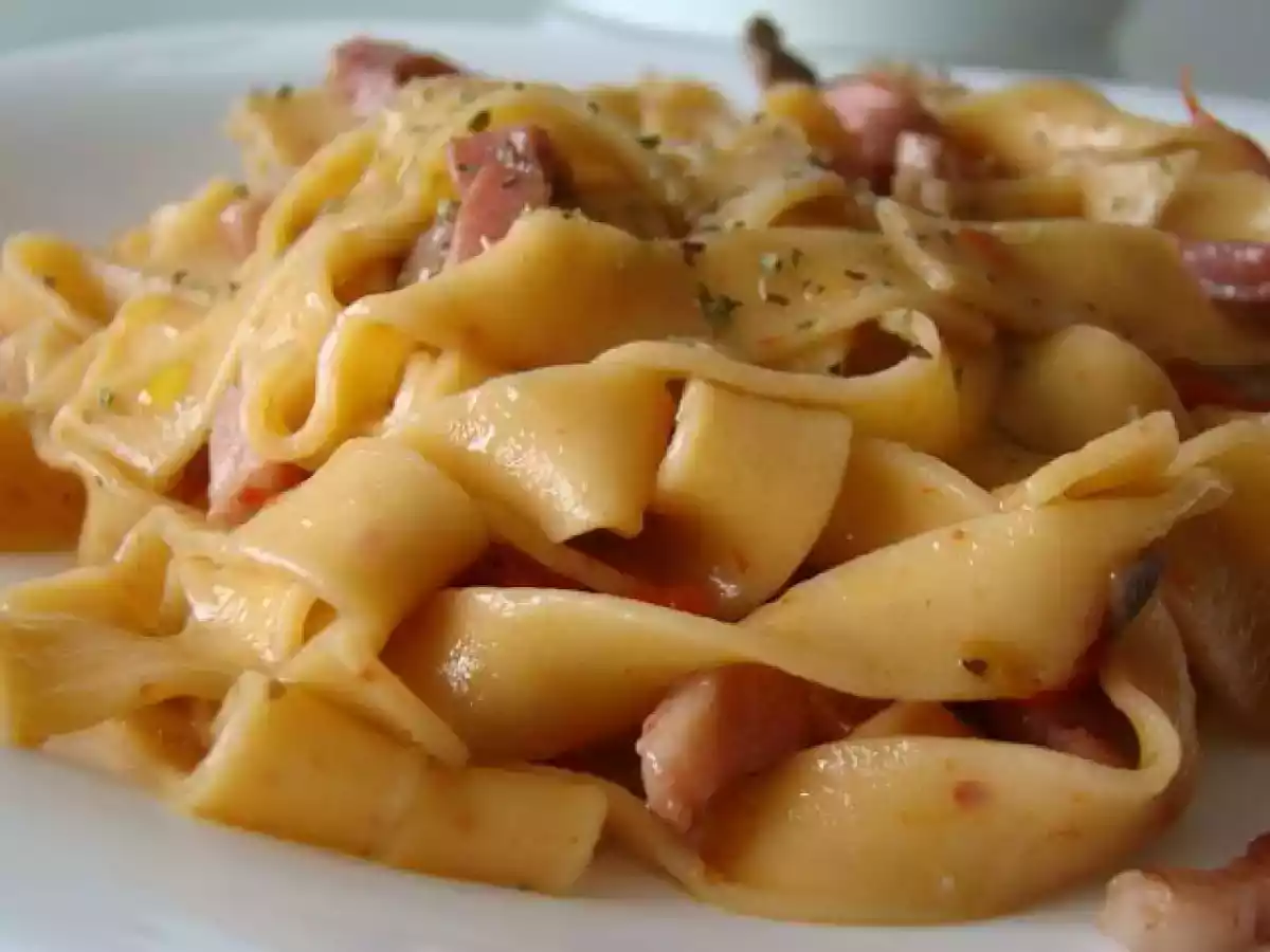 Massada de Talharim de Malagueta com Cogumelos Frescos, Bacon e Pimento - foto 9