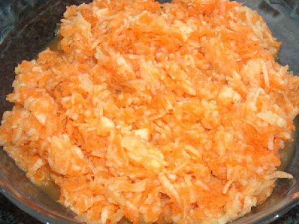 SALADA DE CENOURA E MAÇÃ SALADA DE CENOURA E MAÇÃ