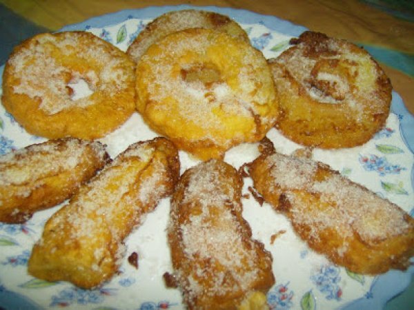 Fritos de ananás e banana Fritos de ananás e banana