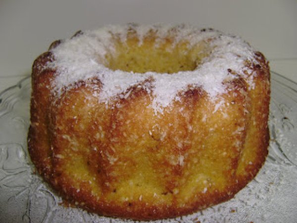 Bolo de Flocão de Milho com Coco