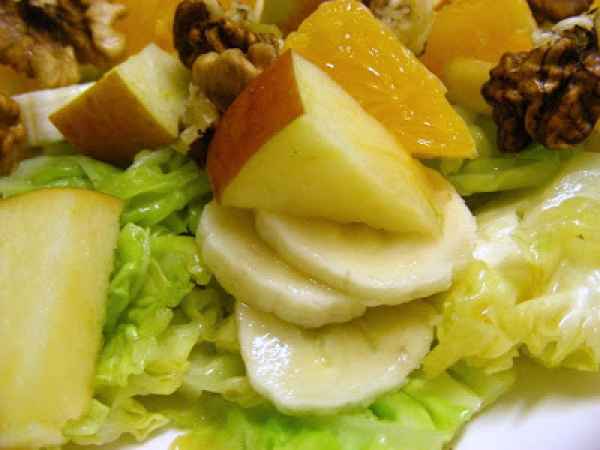 Couve Lombarda Salteada com Frutas e Nozes Couve Lombarda Salteada com Frutas e Nozes