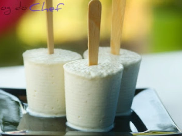 PICOLÉ DE COCO CASEIRO PICOLÉ DE COCO CASEIRO