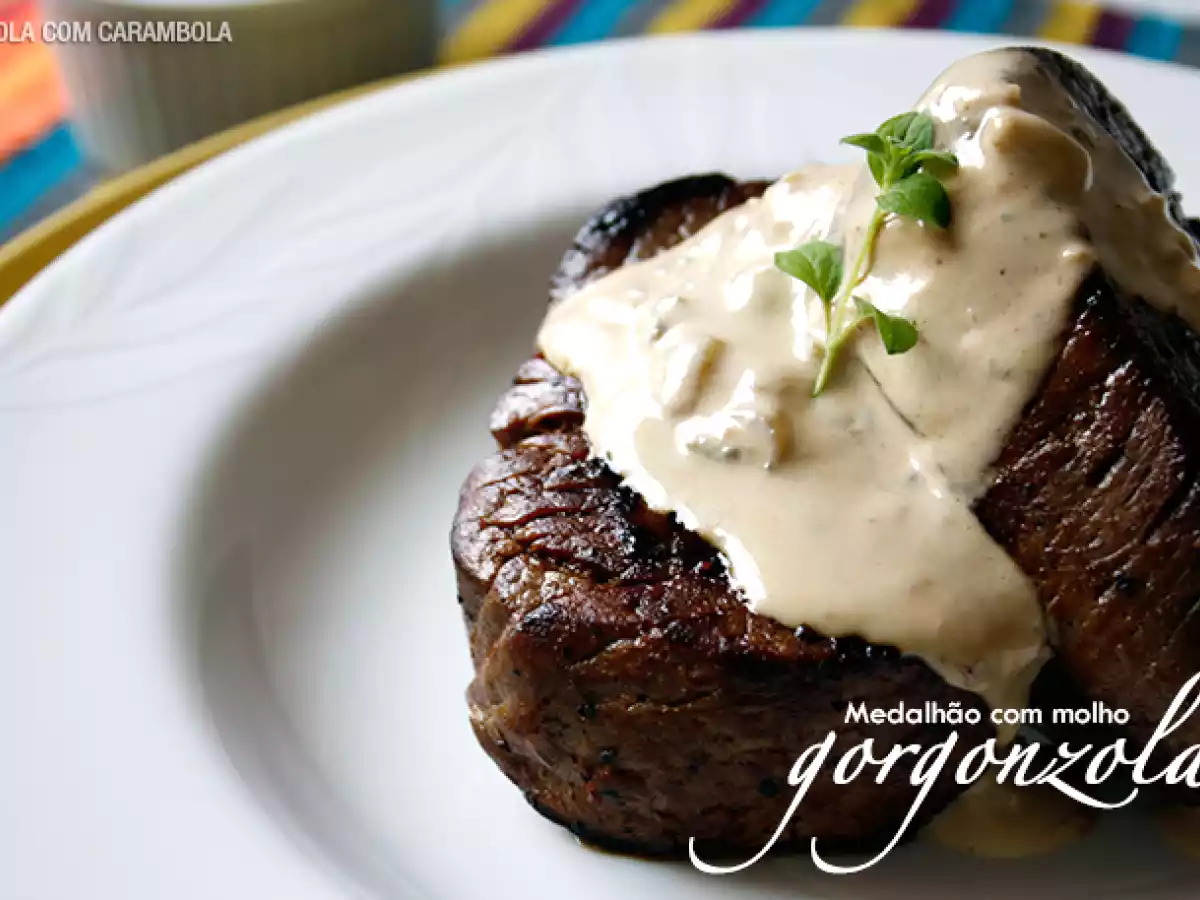 Medalhão com Molho Gorgonzola