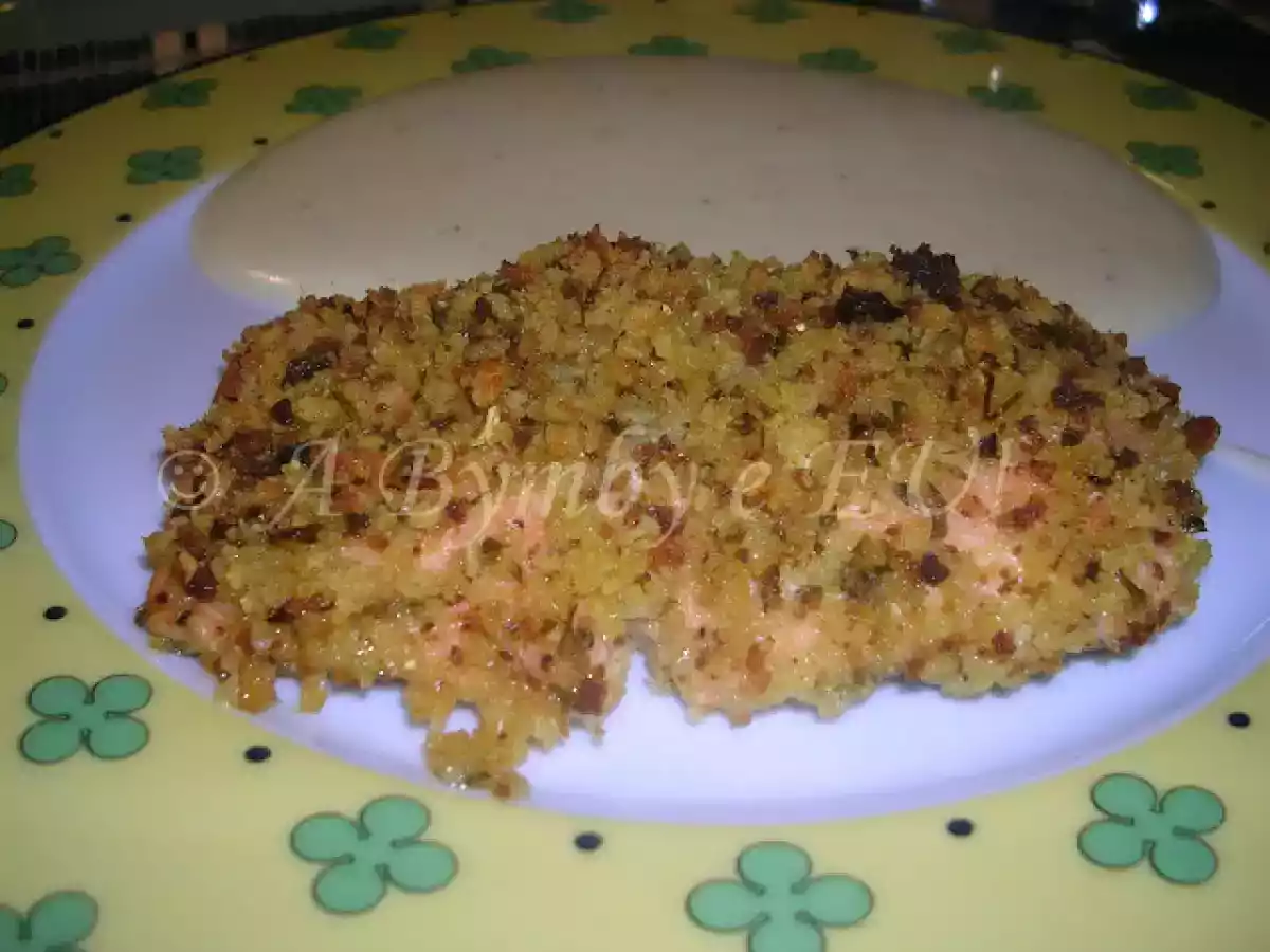 Medalhões de Salmão com Crosta de Broa Aromatizada com Alho e Salsa - foto 3