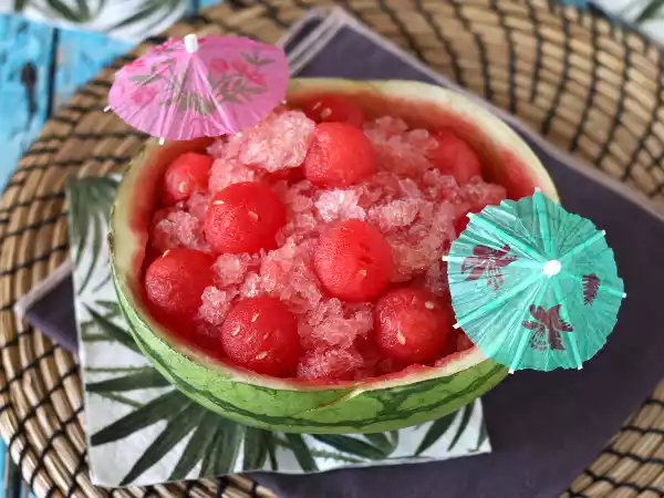 Receita Melancia frose : a raspadinha de rosé que virou coquetel