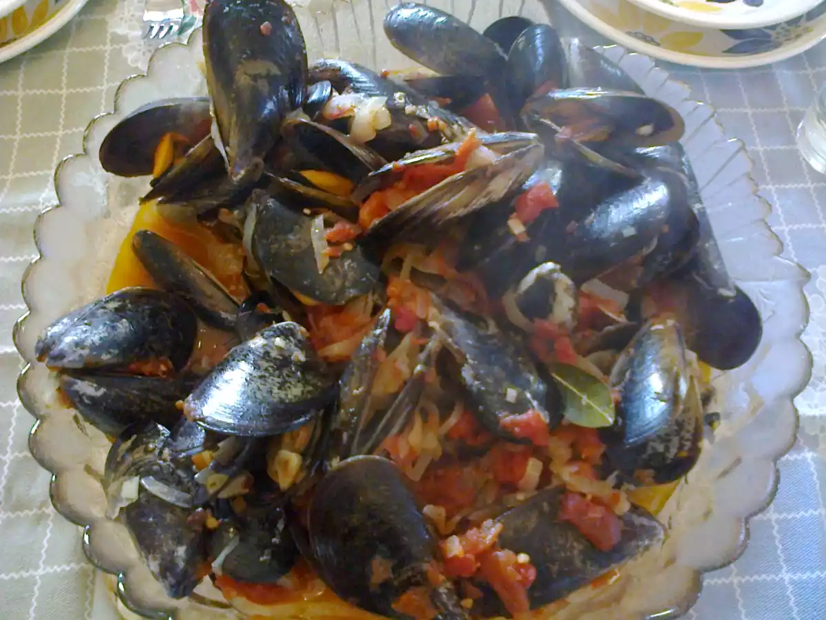 Mexilhões com Molho de Tomate