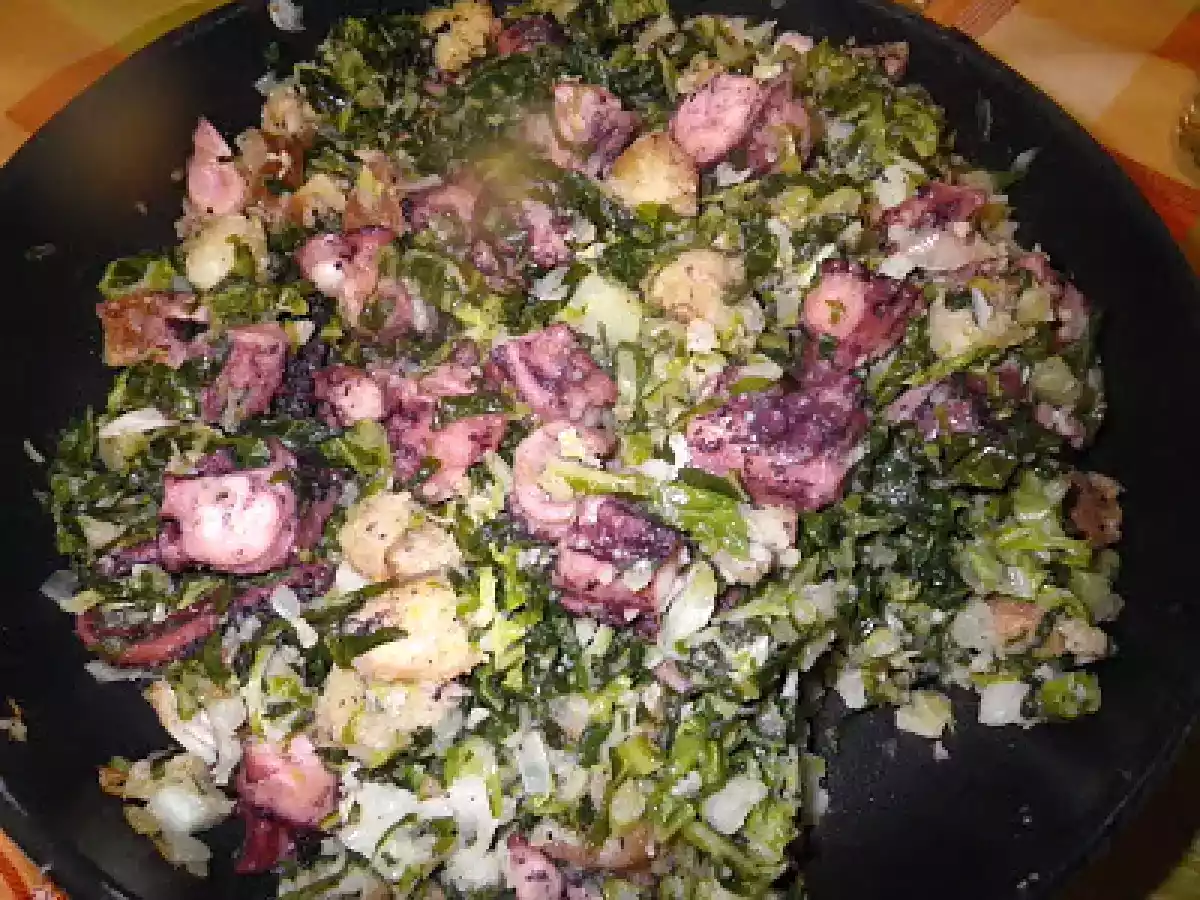 Migas de grelos com polvo