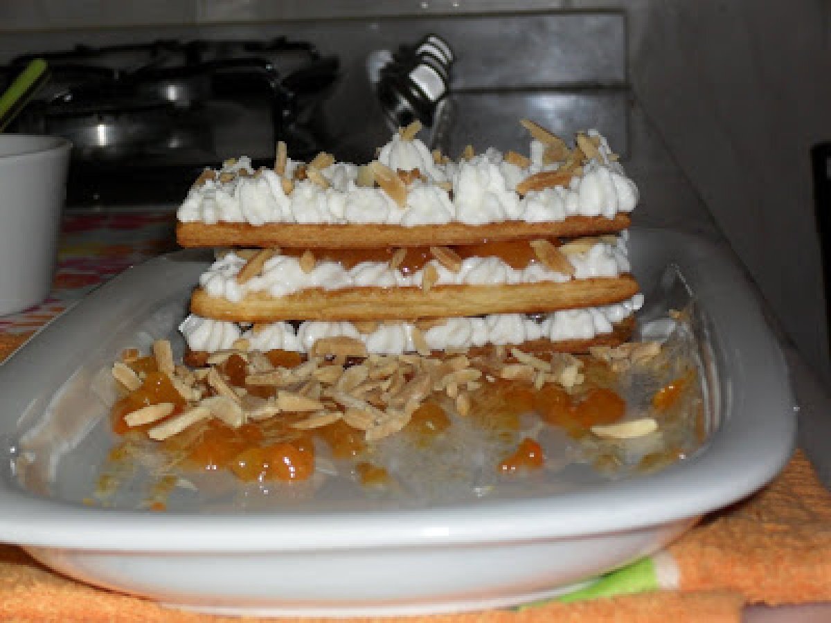 Mil-folhas de requeijão e doce de abobora.