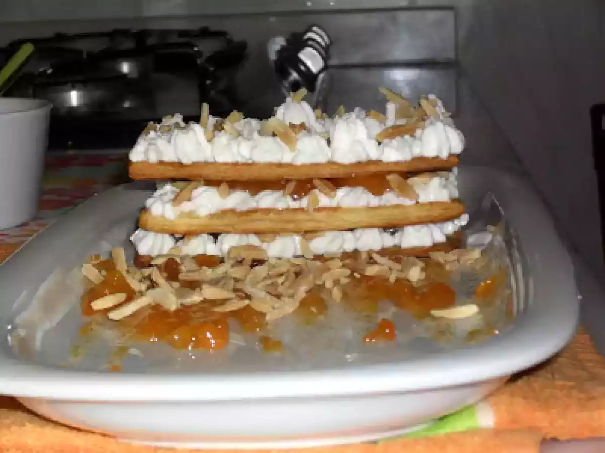 Mil-folhas de requeijão e doce de abobora.