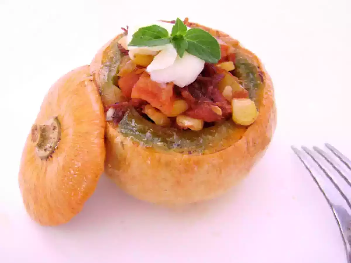 MINI ABOBORA RECHEADA COM CARNE DE SOL E CATUPIRY