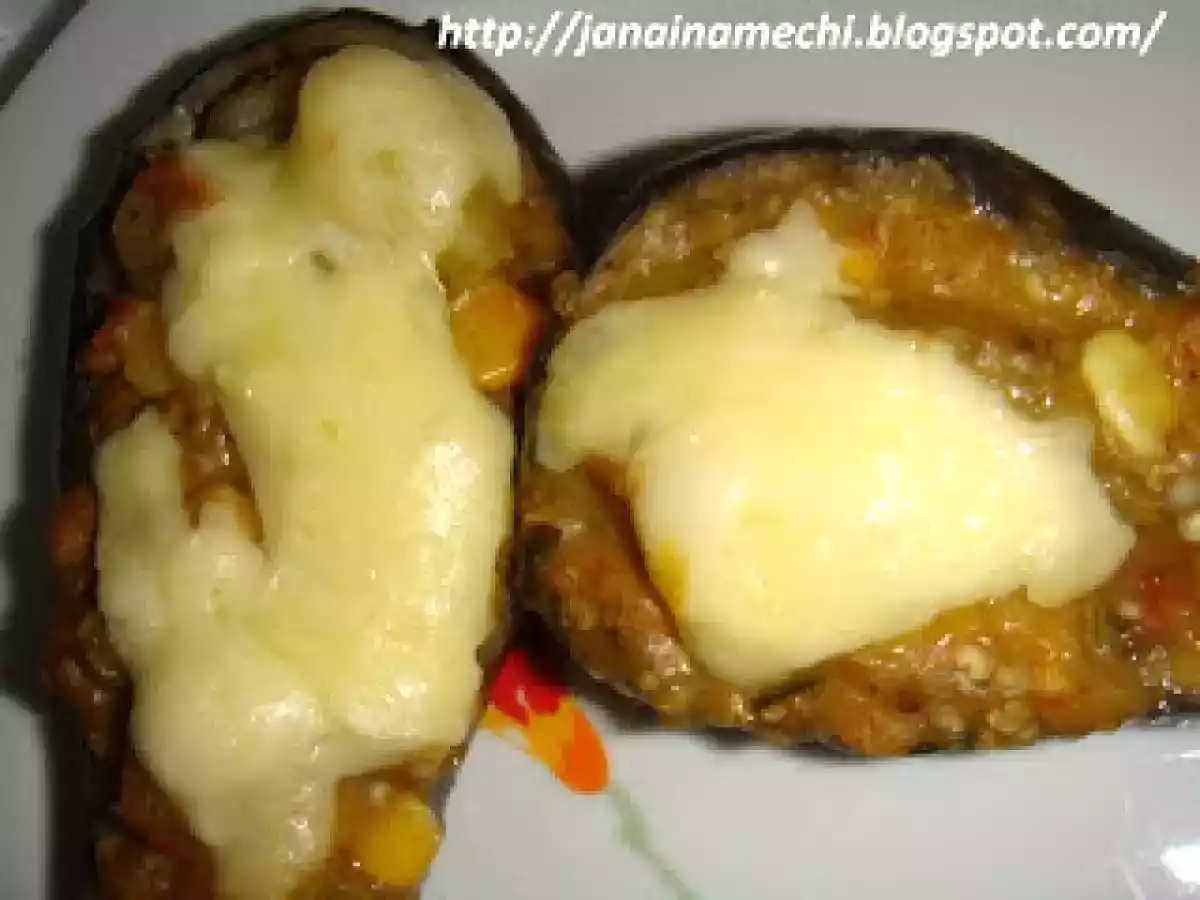 Mini Berinjelas Recheadas com molho de camarão