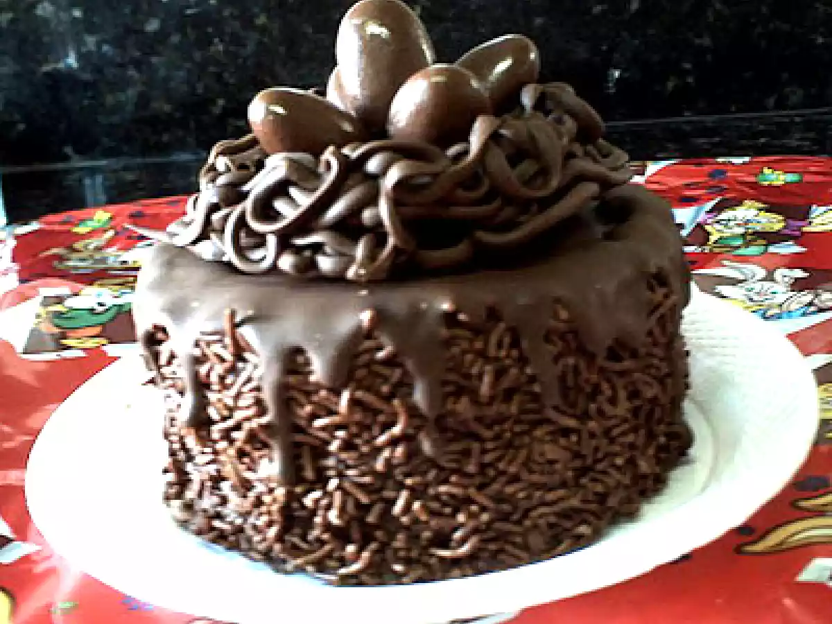 MINI BOLO DE PÁSCOA NINHO DO COELHINHO (Izabel)