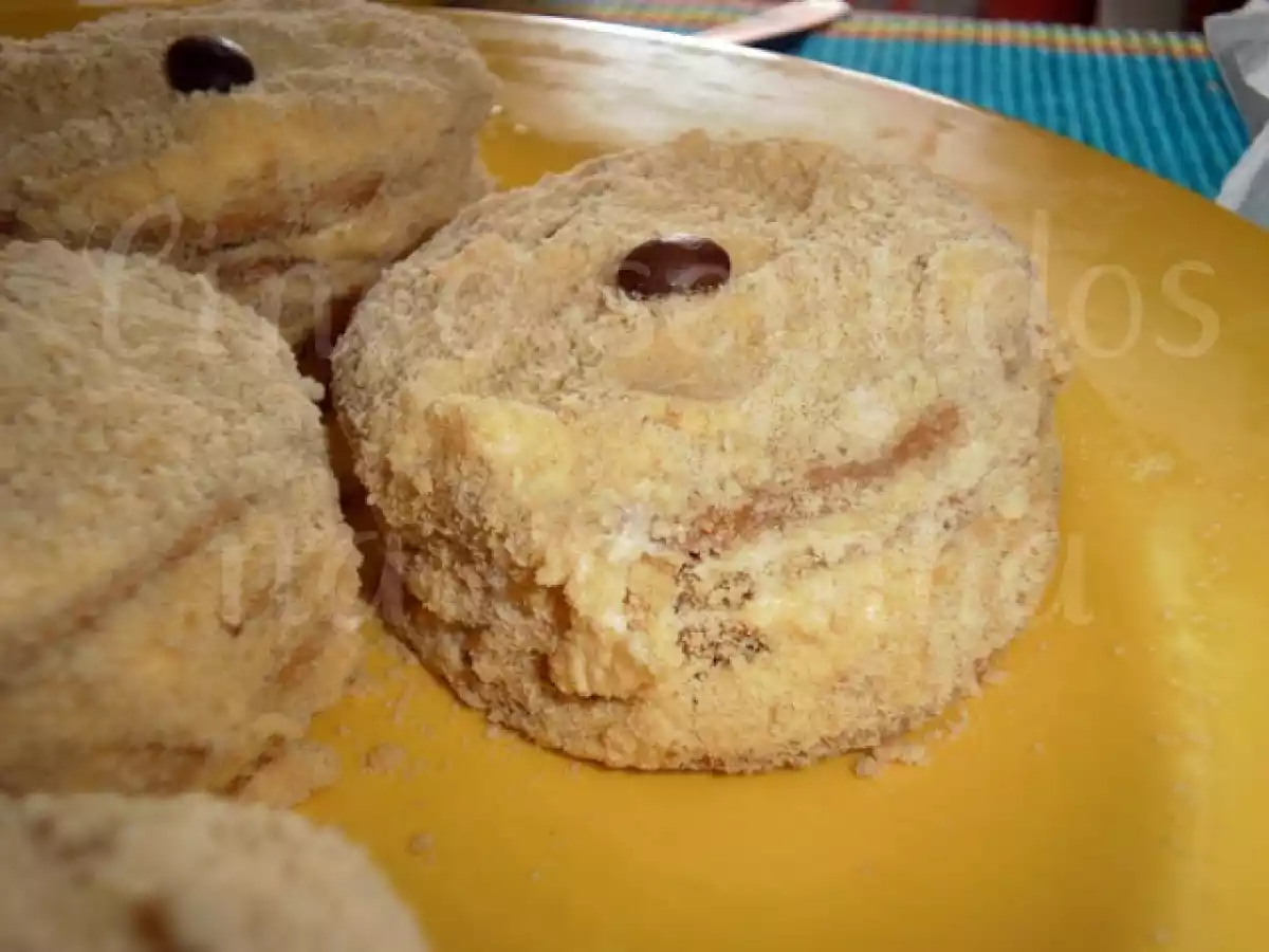 Mini bolos de bolacha com creme de manteiga - foto 6