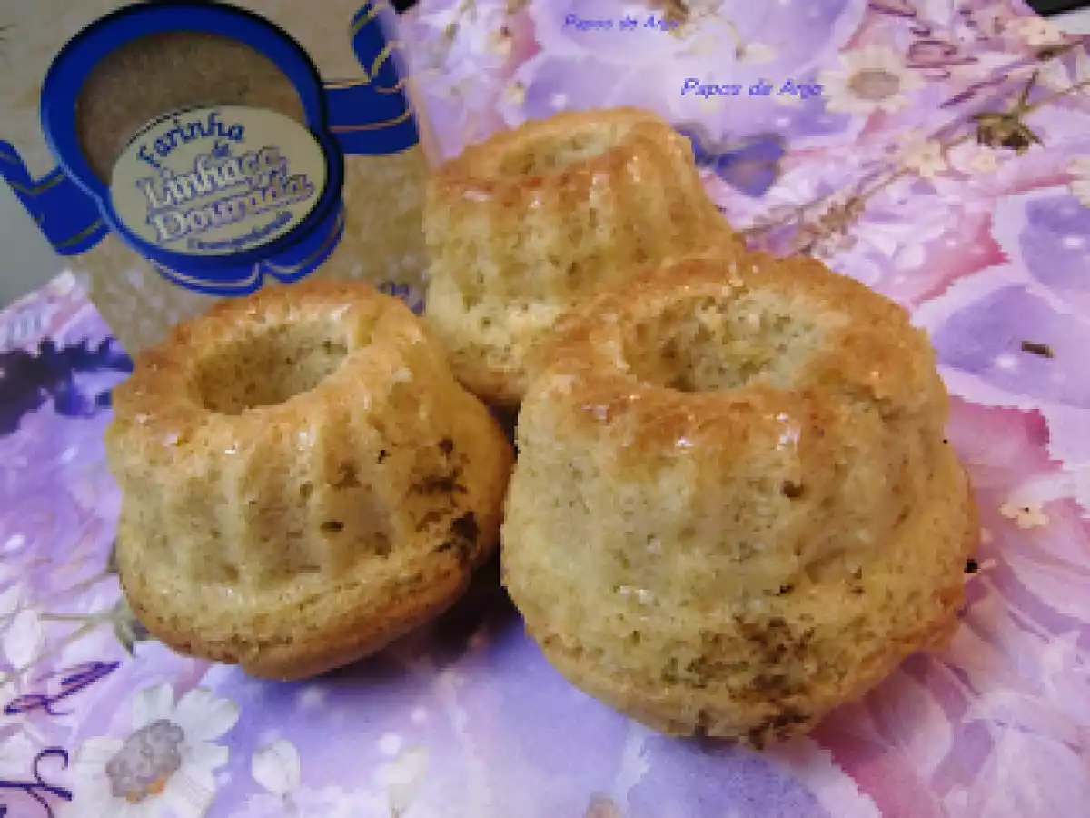 Mini Bolos de Farinha de Linhaça Dourada