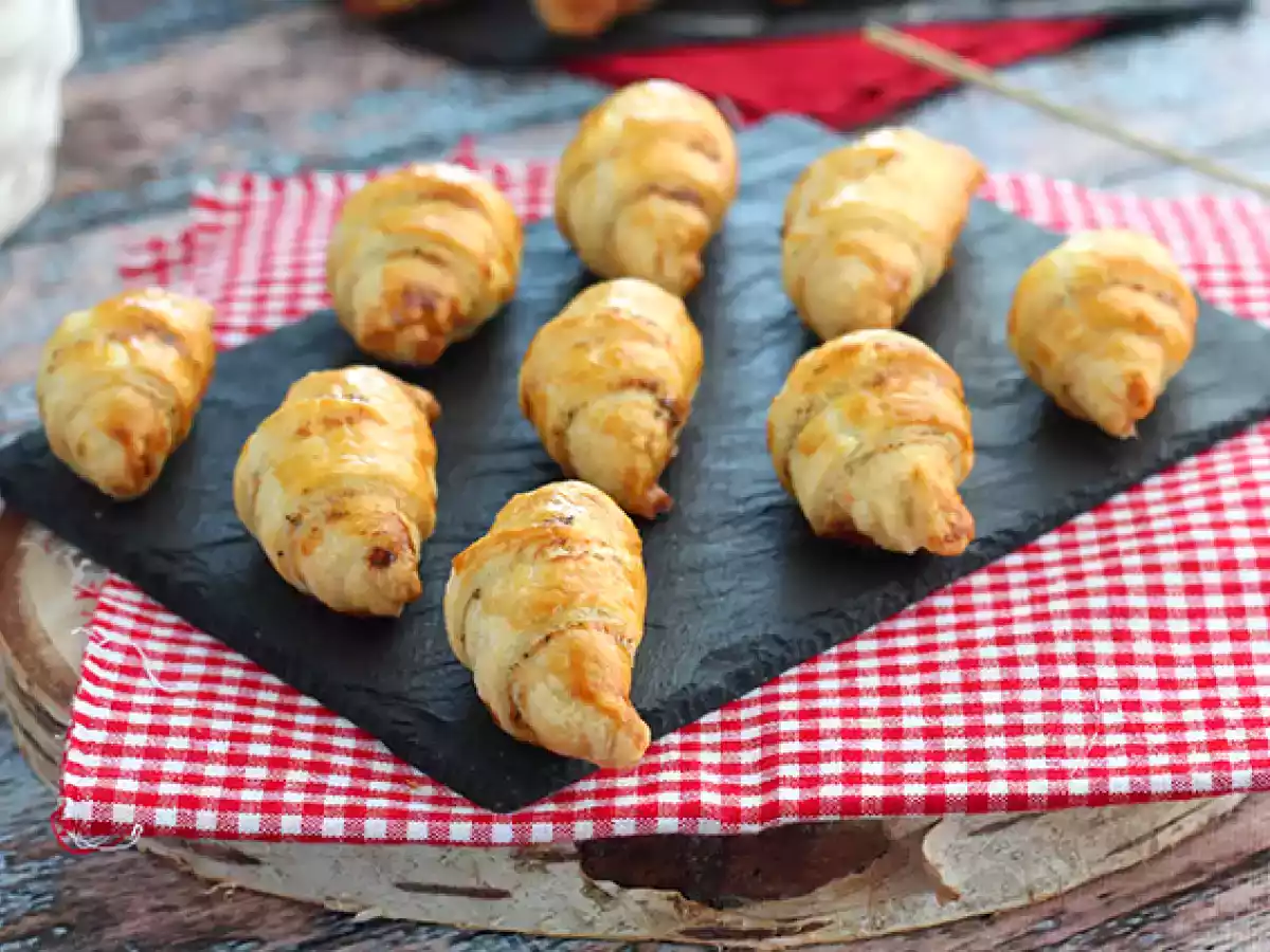 Mini croissant folhado (queijo e fiambre) - foto 4