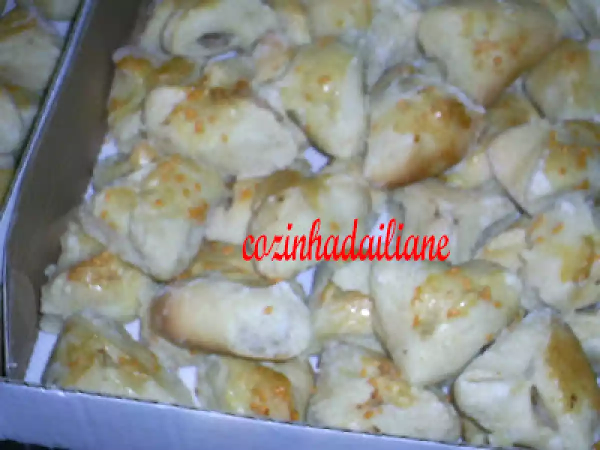 Mini esfiha pra festa