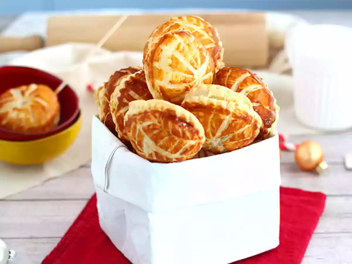 Mini galettes dos reis (em forma de pirulito)
