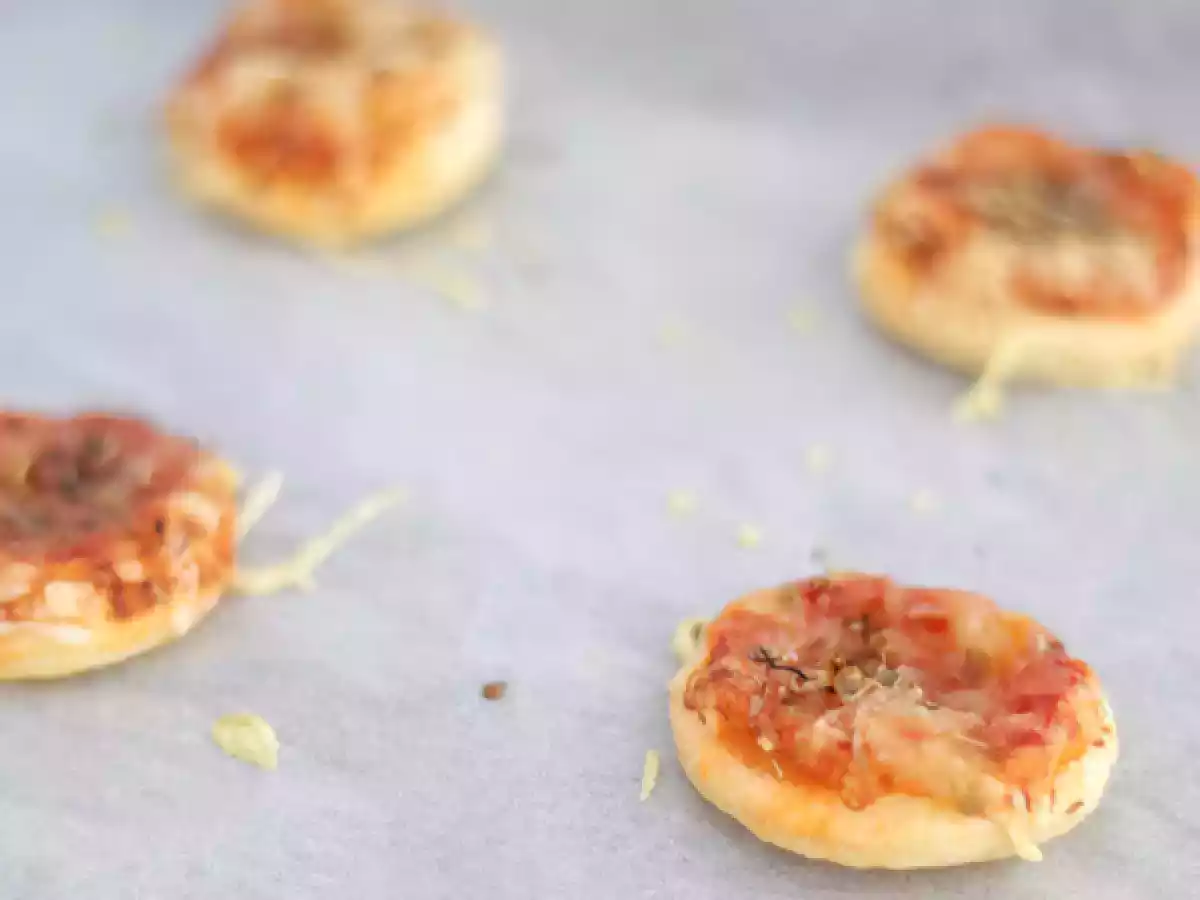 Mini pizzas de massa folhada