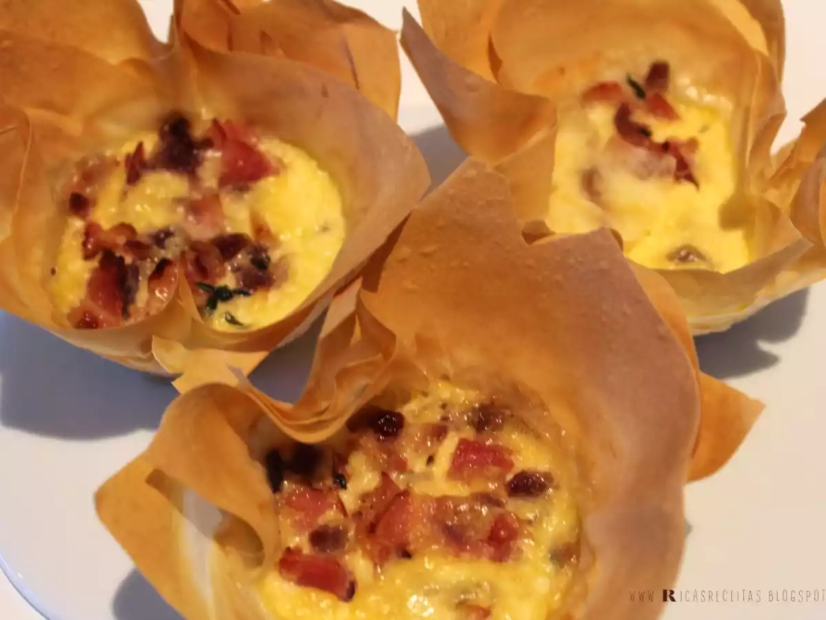 Mini Quiches de Bacon, parmesão e tomilho
