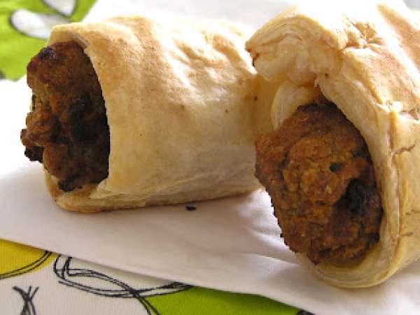 Mini Rolos de Carne Folhados