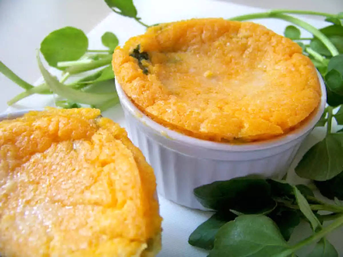 Mini torta de cenoura e espinafre