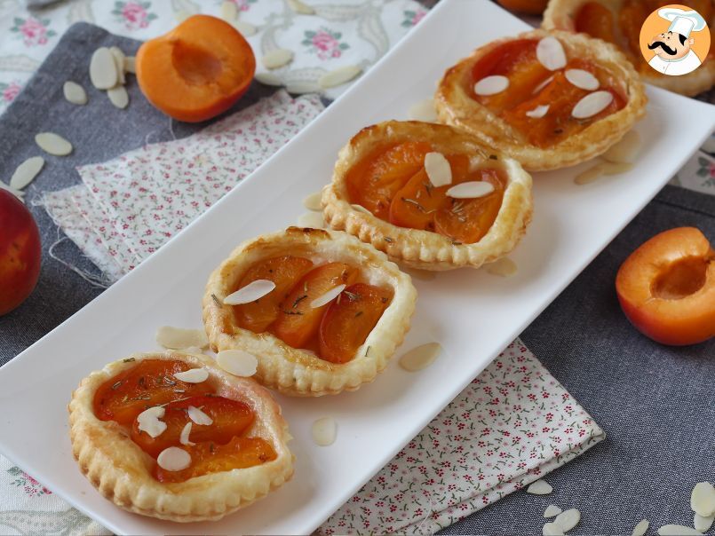 Mini tortas invertidas (tarte tatin) de damasco