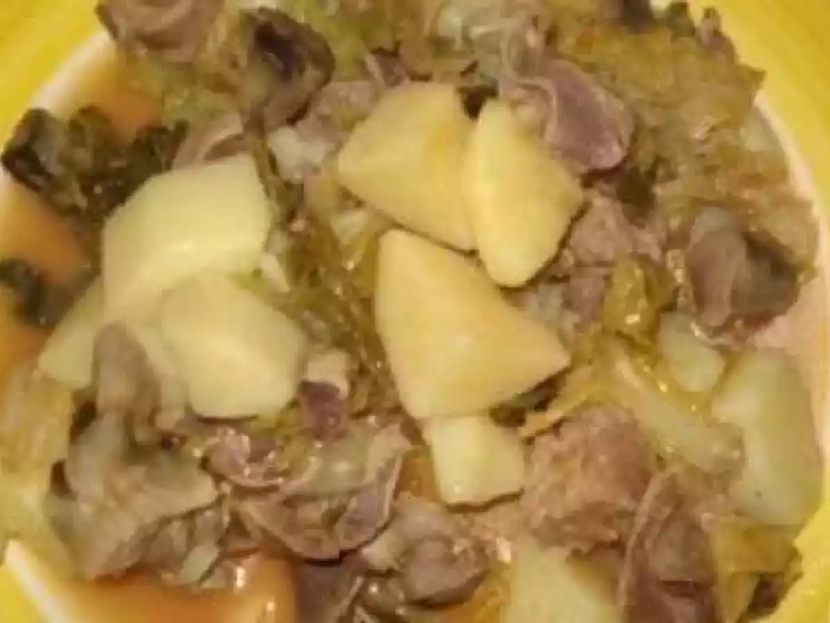 MOELAS GUIZADAS COM COUVE LOMBARDA...