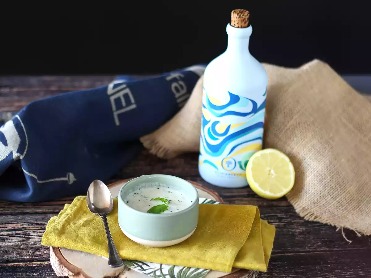 Molho de iogurte com hortelã, refrescante e ideal para saladas - foto 2