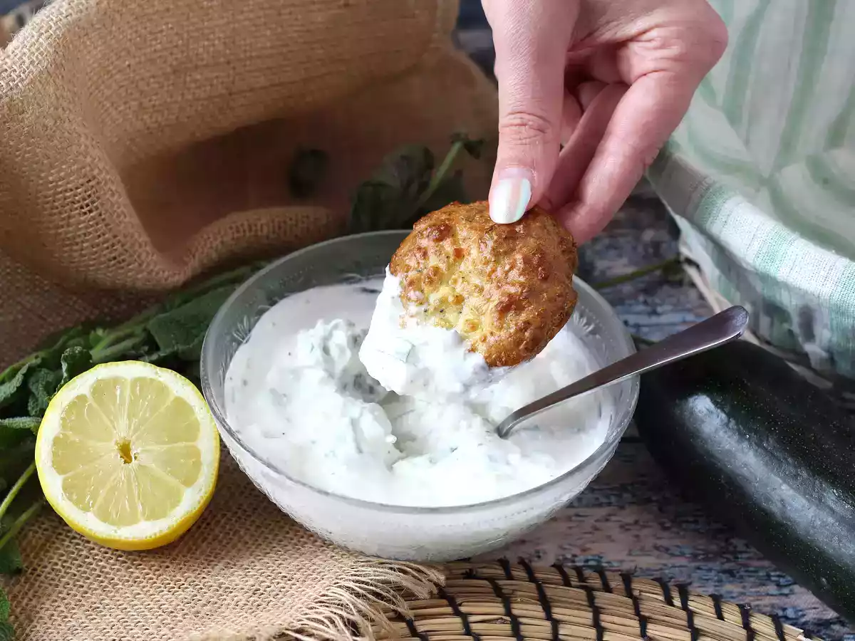 Molho de iogurte com limão, hortelã e queijo feta - foto 2