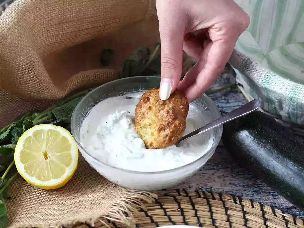 Molho de iogurte com limão, hortelã e queijo feta - foto 4