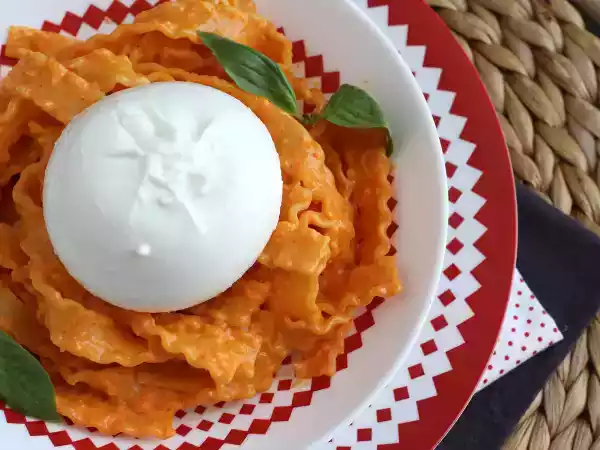 Receita Molho pesto alla calabrese com burrata cremosa