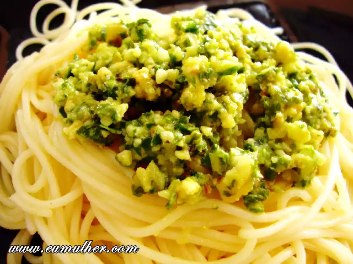 MOLHO PESTO COM ESPAGUETE CAPELLINI - foto 2