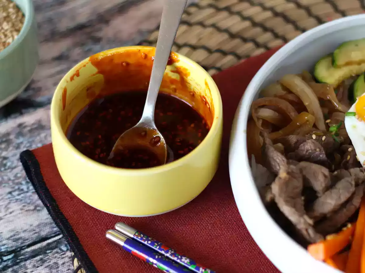 Molho picante coreano servido no Bibimbap - foto 4