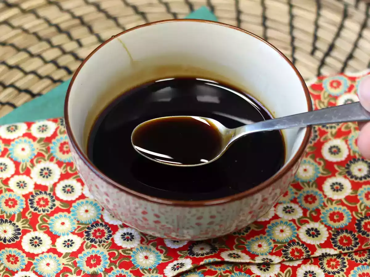 Molho teriyaki caseiro, fácil e bem versátil