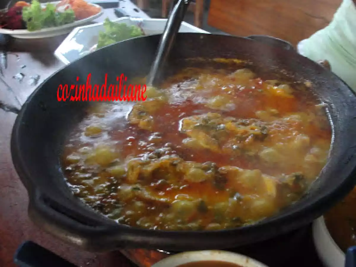 Moqueca capixaba de robalo com camarão