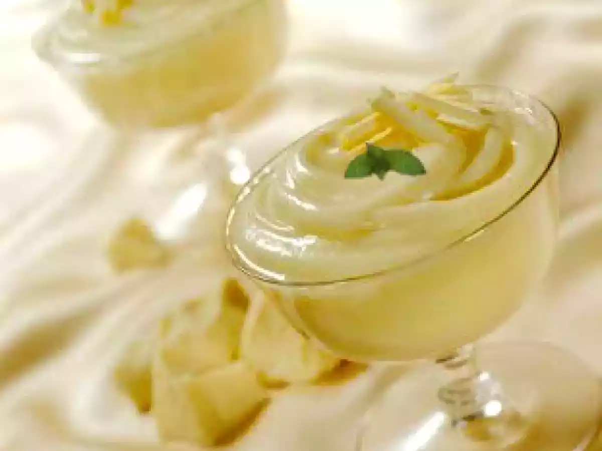 Mousse de Chocolate Branco com Hortelã