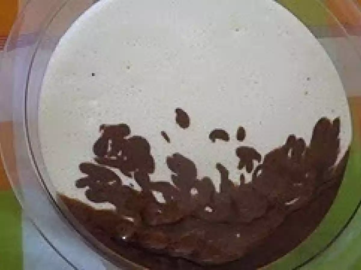 Mousse de chocolate branco e negro