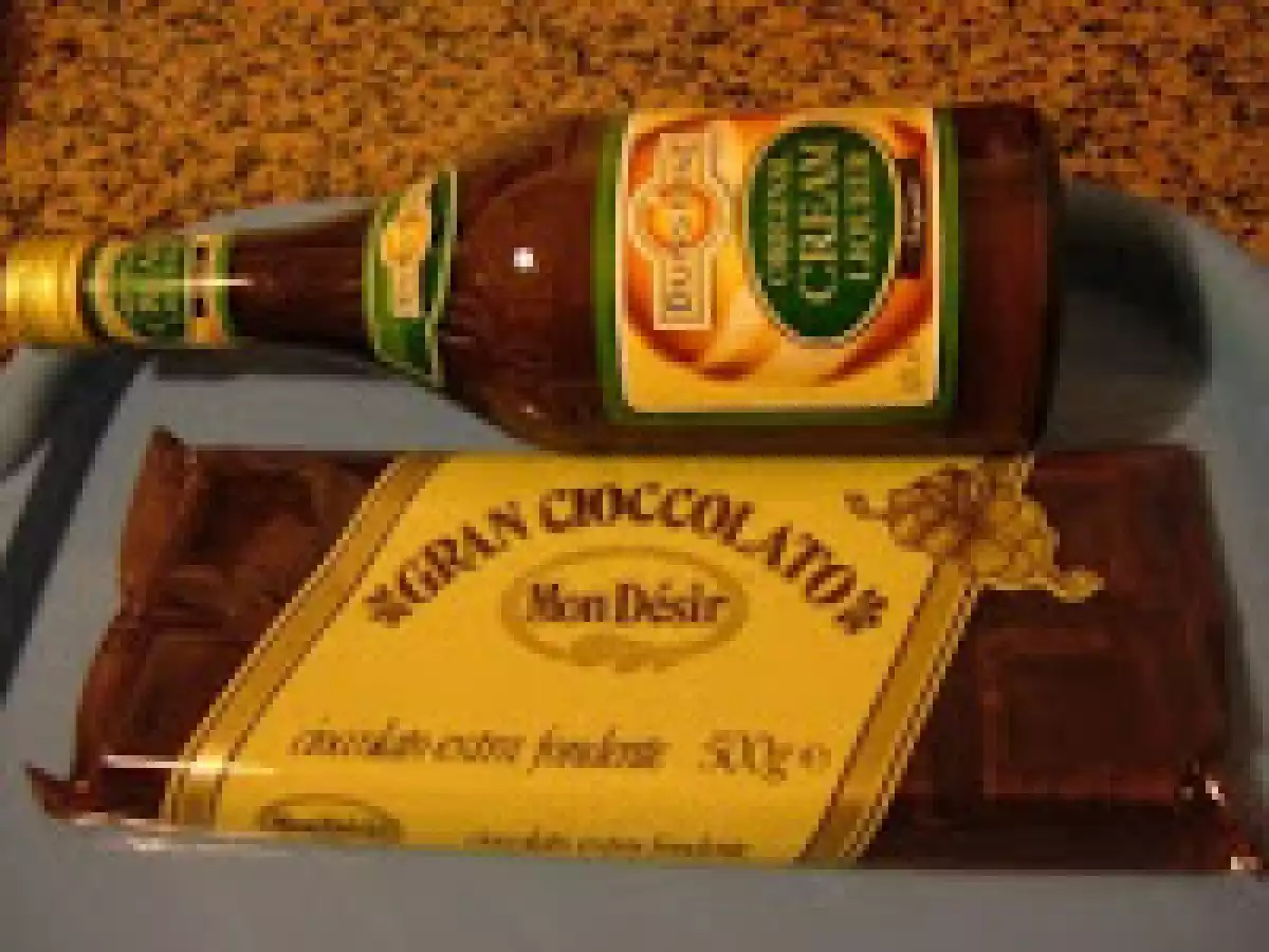 MOUSSE DE CHOCOLATE COM LICOR DE CARAMELO