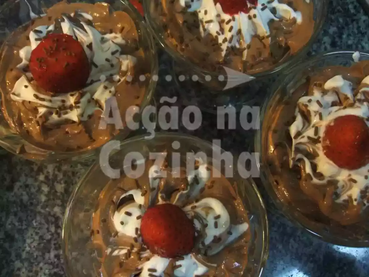 Mousse de chocolate e natas