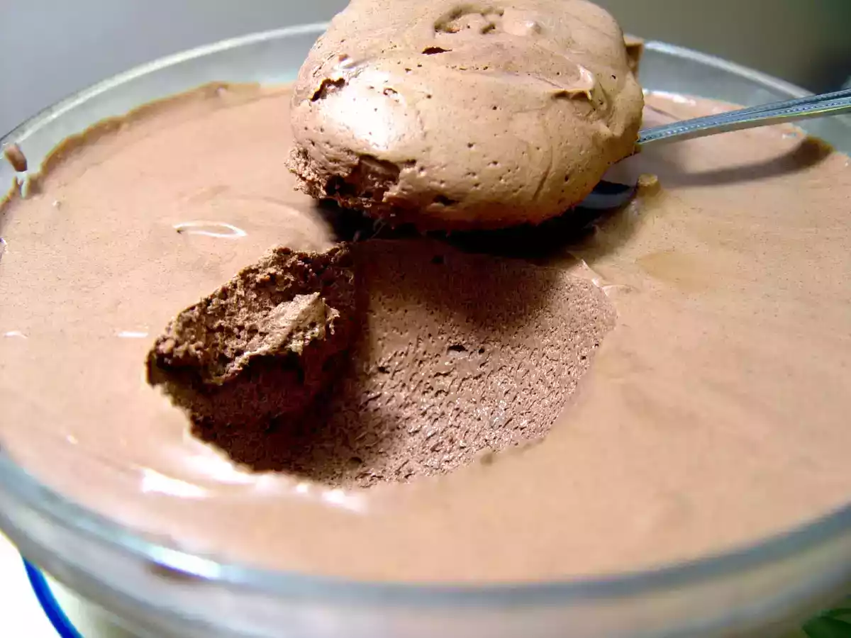 Mousse de Chocolate, queijo tofu e abacate