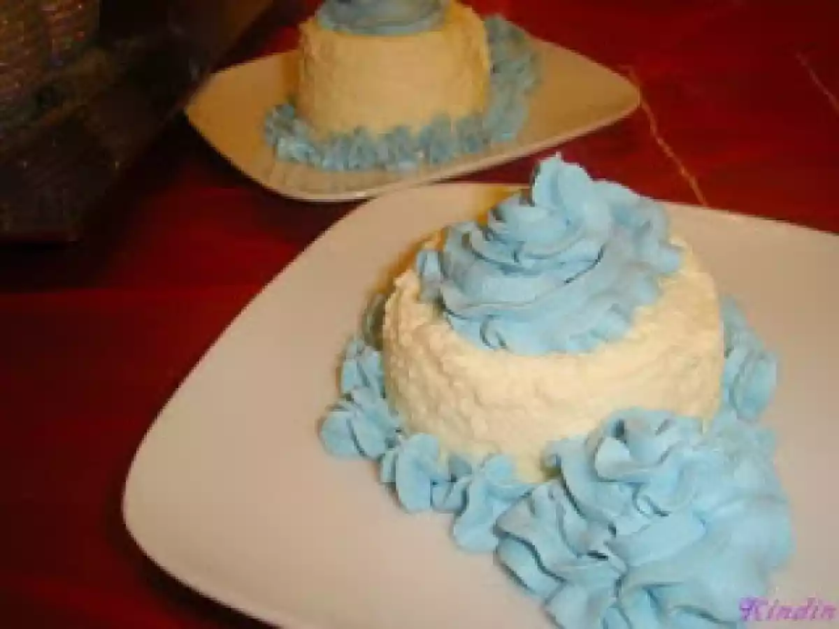 Mousse de leite condensado com espuma de chantilly azul - Dia da côr - foto 3