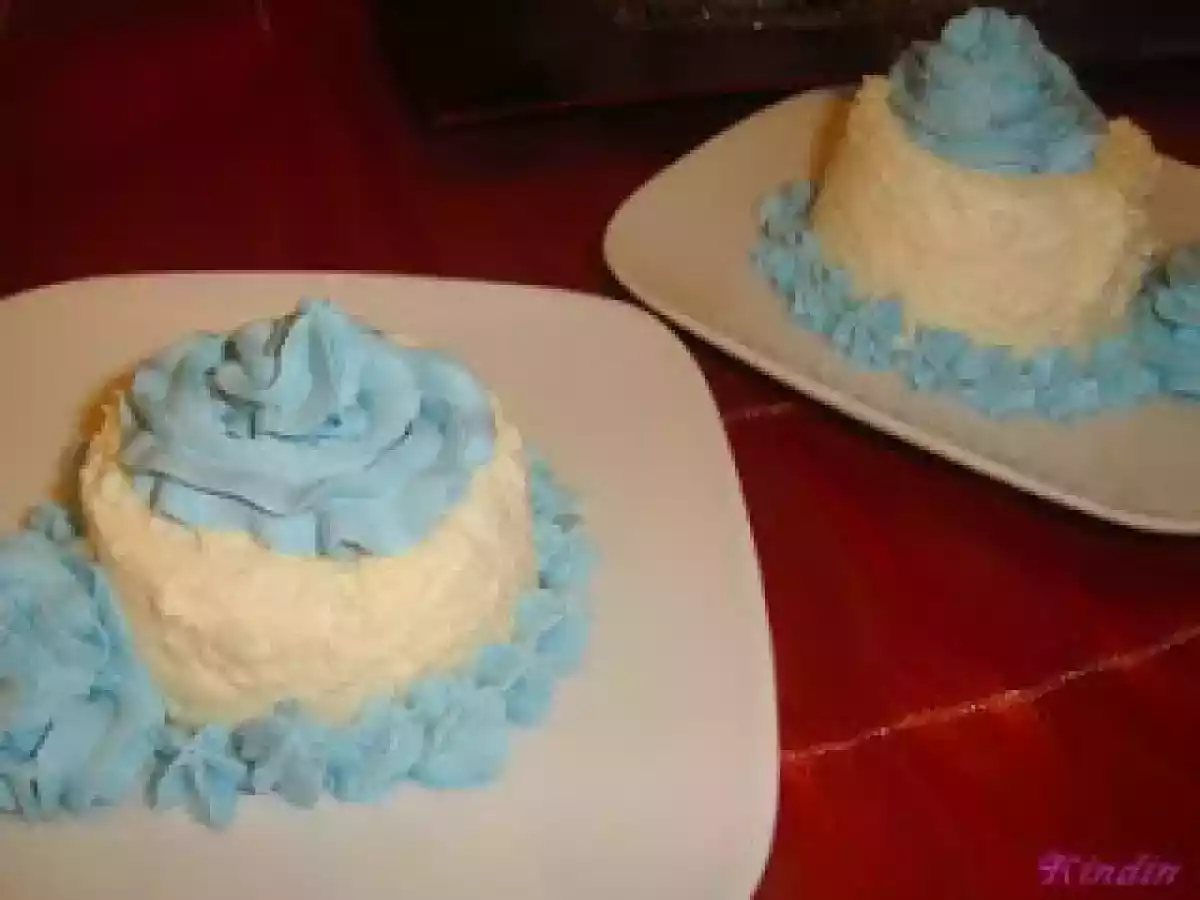Mousse de leite condensado com espuma de chantilly azul - Dia da côr - foto 4