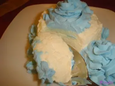 Mousse de leite condensado com espuma de chantilly azul - Dia da côr