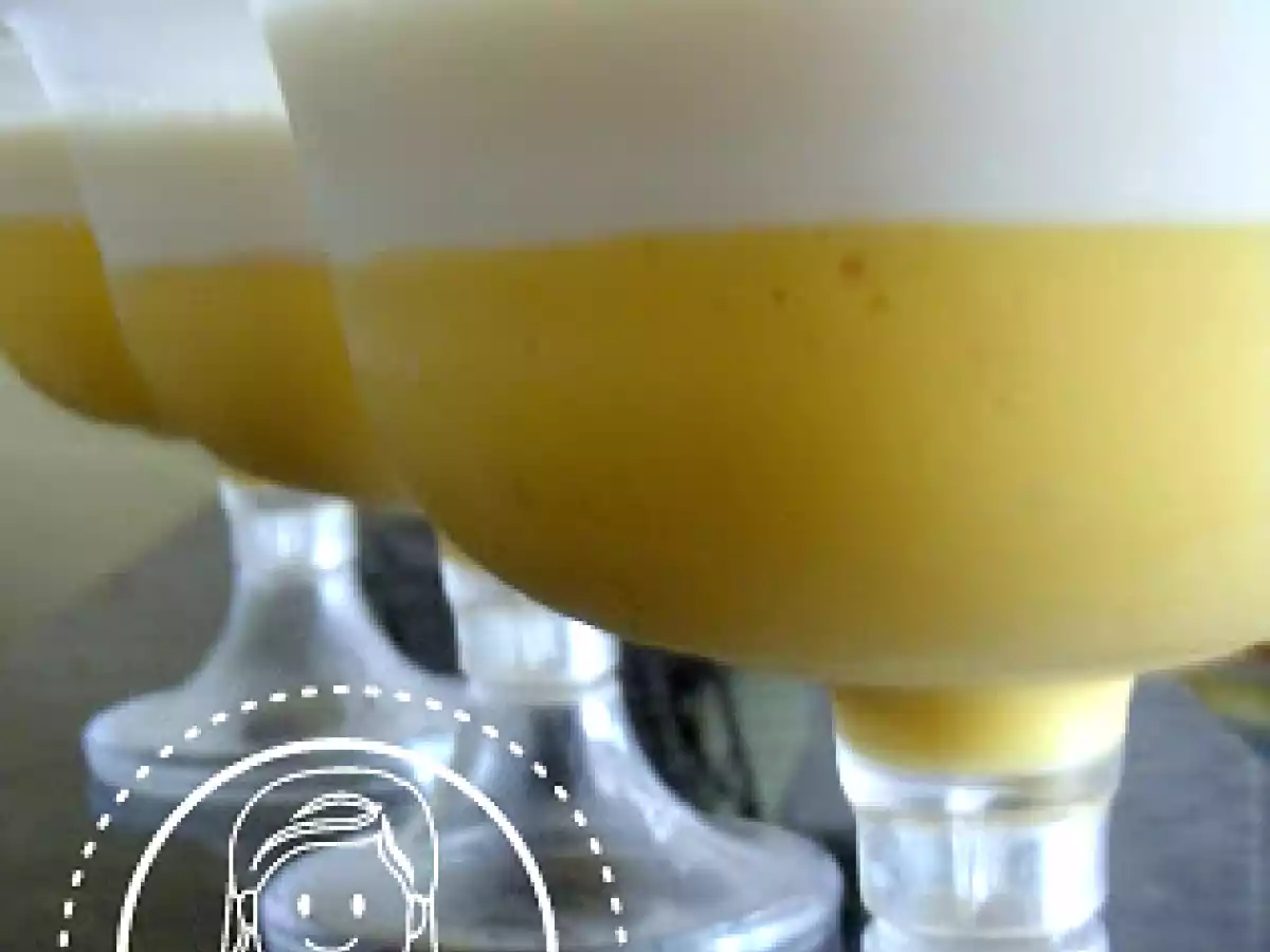 Mousse de Manga com espuma de coco